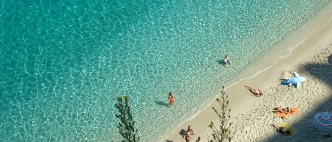 Per l’Arpacal il mare calabrese è più pulito dell’acqua minerale