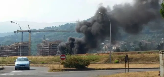 Sulla filiera criminale dei rifiuti a Scordovillo indaga la Dda, quattro arresti