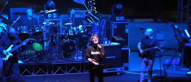 Roccella, applausi e standing ovation per la Pfm - VIDEO