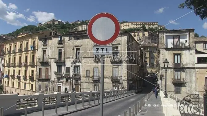 Cosenza, attiva la Ztl nel centro storico -VIDEO