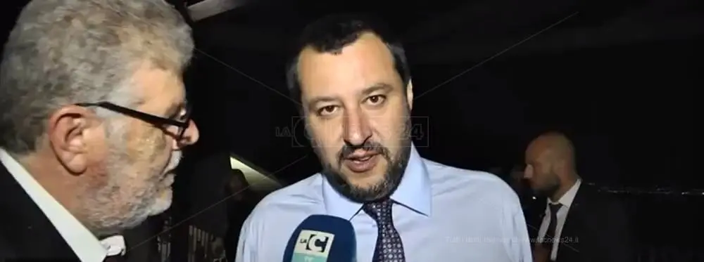 Salvini in Calabria: «Spazzeremo via Oliverio. L’inchiesta de L’Espresso? Meglio Topolino»