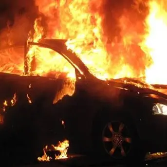 Reggio, a fuoco le auto di due agenti di Polizia penitenziaria