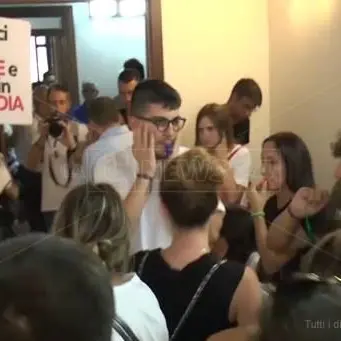 «Scura ci ruba la salute»: continua la protesta del Marrelli Hospital