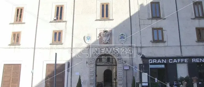 Occhiuto vs Nolè, braccio di ferro sulla ztl del centro storico di Cosenza