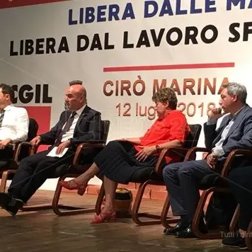 Camusso a Cirò Marina: «Una follia reintrodurre i vaucher»