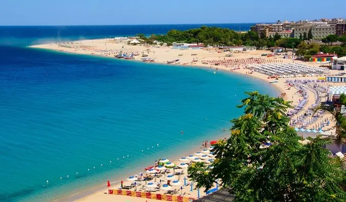 “Acqua degli Dei” approda sulla costa ionica