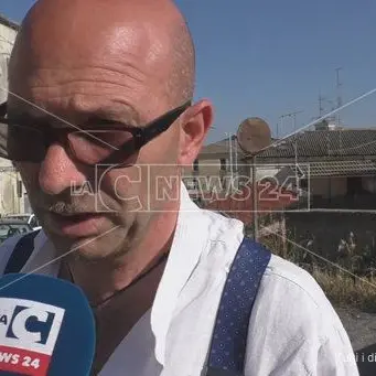 Catanzaro, gli incediano la terza auto: «Inizio a temere per la mia vita» - VIDEO