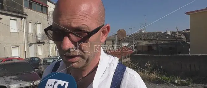 Catanzaro, gli incediano la terza auto: «Inizio a temere per la mia vita» - VIDEO