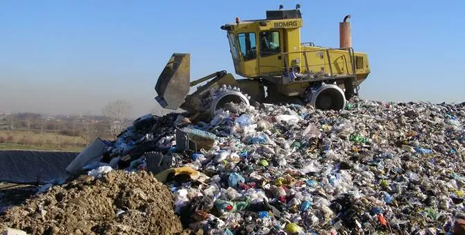 Estate e rifiuti, le discariche chiamate ad ingrandirsi