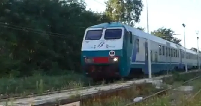 Alla stazione di Francavilla Angitola i treni non si fermano più