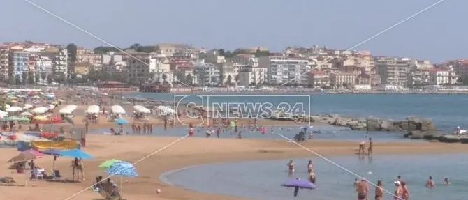 Crotone, una stagione turistica partita a rilento