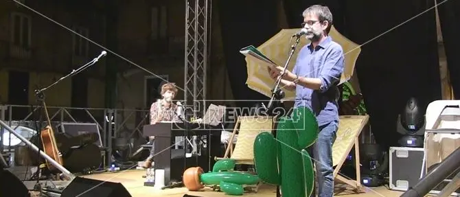 Le invasioni di Cosenza all'ombra del centro storico -VIDEO