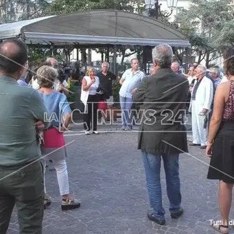 Catanzaro, mobilitazione in piazza contro l'abbattimento dell'ex scuola Maddalena