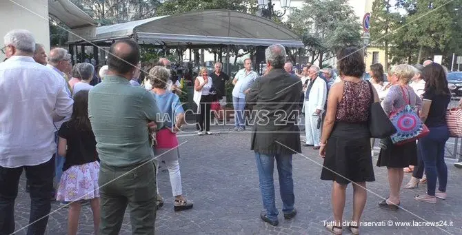 Catanzaro, mobilitazione in piazza contro l'abbattimento dell'ex scuola Maddalena