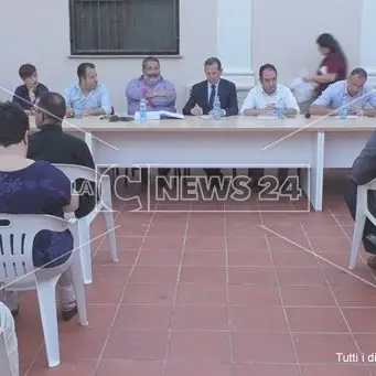Intimidazioni a Torre Melissa, la comunità unita contro il malaffare -VIDEO