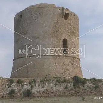 «Tutelare la Torre Vecchia di Capo Rizzuto», accolto l'appello della senatrice Corrado