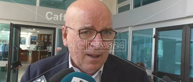 Oliverio: «Falso quello che dice De Masi, non è mai stato lasciato solo»