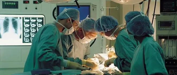 Cardiochirurgia di Catanzaro, è guerra aperta tra Oliverio e Cinquestelle