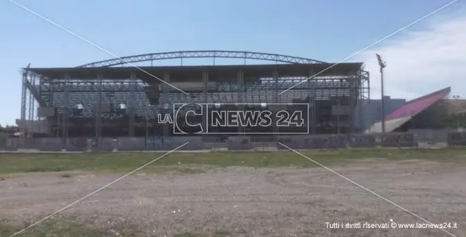 Stadio di Crotone, le strutture mobili dovranno essere smantellate -VIDEO