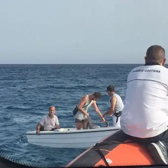 Pesca abusiva, sequestrate reti dalla Guardia costiera di Soverato