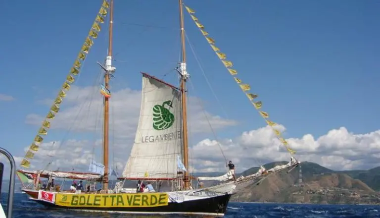 Goletta Verde, il tour fa tappa a Roccella -VIDEO