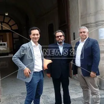 Nuova tassa sui rifiuti a Catanzaro, la Prefettura acquisirà documenti al Comune