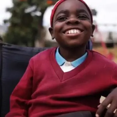 Giostre per disabili, il dono della Calabria ai bimbi della Tanzania -VIDEO