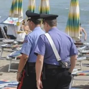 Sequestro di merce contraffatta sulla costa vibonese