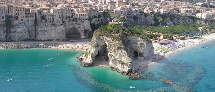 Un consorzio per rilanciare la Costa degli Dei: la proposta di Giuseppe Mangialavori