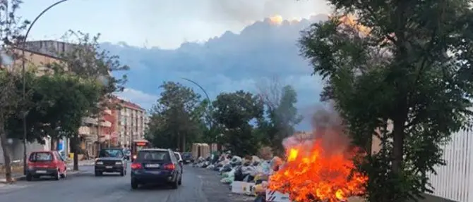 Emergenza rifiuti a Reggio, Falcomatà: «Tolleranza zero per i trasgressori»