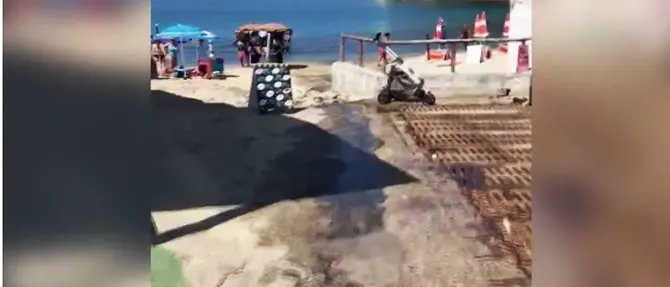 Liquami invadono la strada e si riversano in mare, disagi a Ricadi -VIDEO