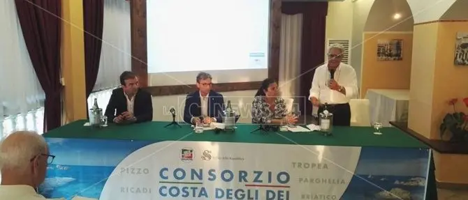 Un consorzio di comuni per rilanciare la Costa degli Dei, la proposta di Mangialavori