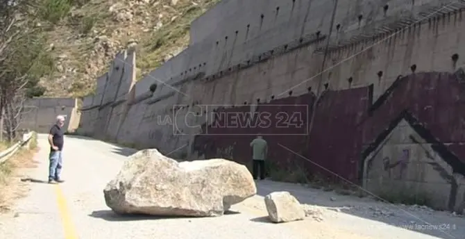 Joppolo, Strada del mare ancora chiusa: la palla passa alla Regione -VIDEO