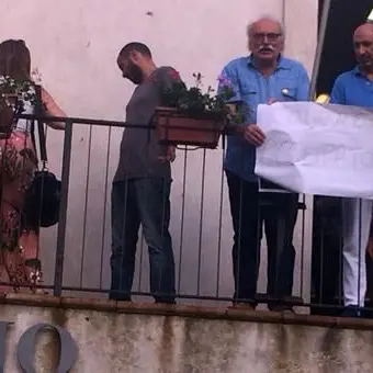 Petrizzi, invalido civile sfrattato: Pap e Usb chiedono un alloggio popolare -VIDEO