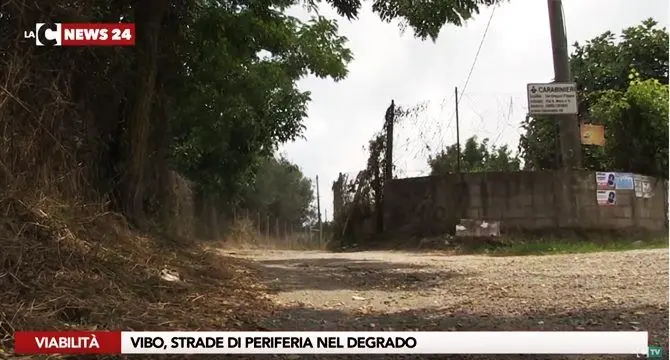 Quella strada da incubo alla periferia di Vibo -VIDEO