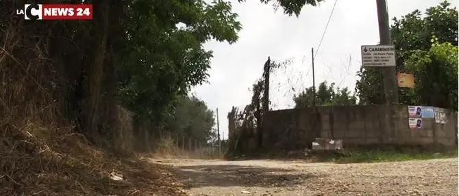 Quella strada da incubo alla periferia di Vibo -VIDEO