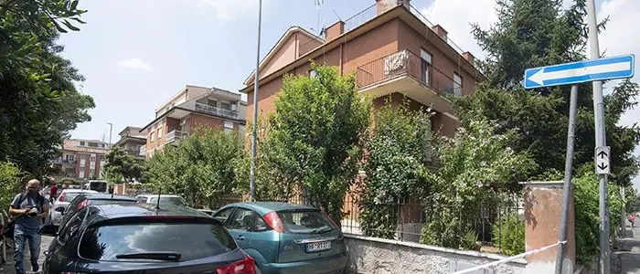 Uccisa a colpi di martello, il compagno: «Sono stato io»