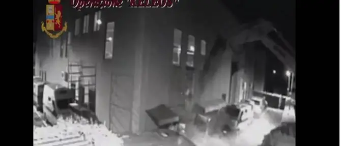 Assalto al caveau di Catanzaro, arrestati due latitanti in provincia di Bari