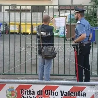 Rifiuti, i carabinieri sequestrano un’isola ecologica a Vibo