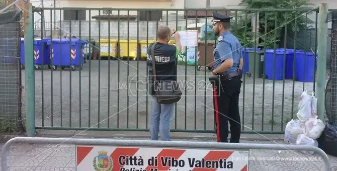 Rifiuti, i carabinieri sequestrano un’isola ecologica a Vibo