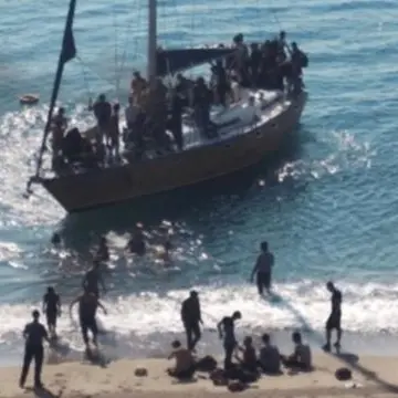 Migranti, 72 naufragati sulla spiaggia di Africo