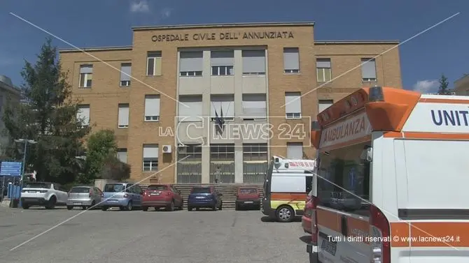 Complicanza da morbillo all'ospedale di Cosenza, 19enne in rianimazione