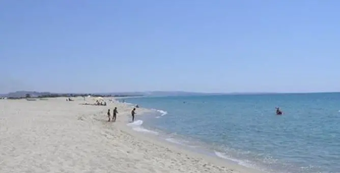 Alla conquista del “Guinness World Record” con il tuffo collettivo della costa catanzarese