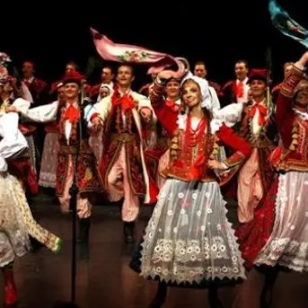 Natura e arte alla IX “Rassegna del folklore internazionale” di Morano