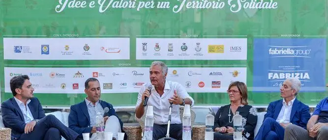 Al via Serre in festival: Giletti e Somma conquistano la scena