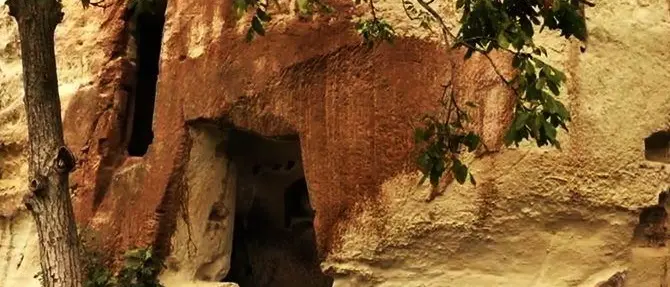 “Stone, il mondo di pietra”: esposizioni ed esibizioni alle grotte di Zungri