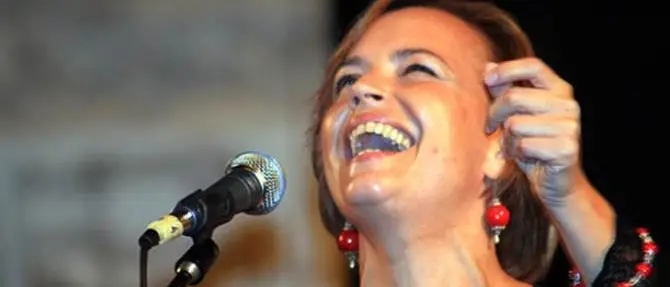 Serre in festival, chiusura tra gli applausi con la cantastorie Francesca Prestia