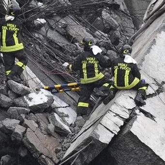 Crollo di Genova, le vittime salgono a 39. Sotto le macerie anche 3 bambini