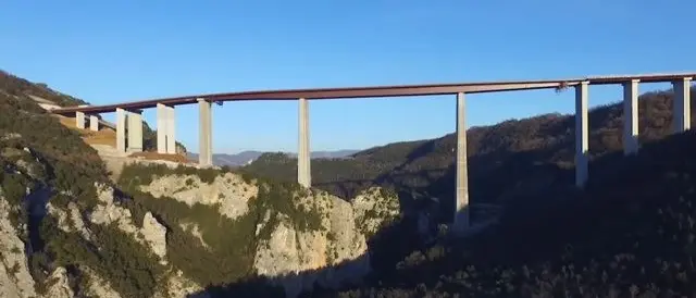 La Calabria e i suoi ponti. Dal Bisantis all'Italia, la “griffe” di Morandi