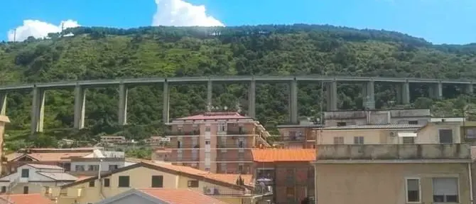 Anche Pizzo ha un “Morandi” sulla testa: il viadotto più lungo dell’A2